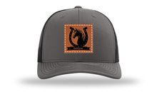 Load image into Gallery viewer, Horseshoe Banner Leather Patch Richardson 112 Hat