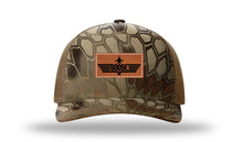 Load image into Gallery viewer, Goose Leather Patch Richardson 112 Duck Camo Hat
