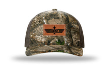 Load image into Gallery viewer, Goose Leather Patch Richardson 112 Duck Camo Hat

