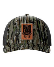 Load image into Gallery viewer, Don&#39;t Tread On Me Snake Leather Patch Richardson 112 Duck Camo Hat
