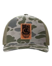 Load image into Gallery viewer, Don&#39;t Tread On Me Snake Leather Patch Richardson 112 Duck Camo Hat
