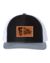 Load image into Gallery viewer, Cross Flag Leather Patch Richarson 112 Hat
