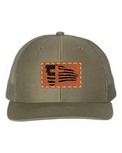 Load image into Gallery viewer, Cross Flag Leather Patch Richarson 112 Hat
