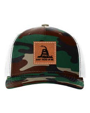 Load image into Gallery viewer, Don&#39;t Tread On Me Leather Patch Richardson 112 Duck Camo Hat
