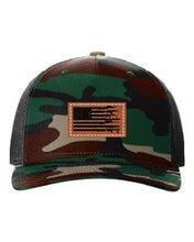 Load image into Gallery viewer, Gun Flag Leather Patch Richardson 112 Duck Camo Hat
