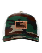 Load image into Gallery viewer, Gun Flag Leather Patch Richardson 112 Duck Camo Hat
