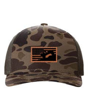 Load image into Gallery viewer, Jeep Flag 2 Leather Patch Richardson 112 Duck Camo Hat
