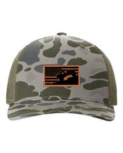 Load image into Gallery viewer, Jeep Flag 2 Leather Patch Richardson 112 Duck Camo Hat
