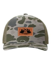 Load image into Gallery viewer, Mountains Leather Patch Richardson 112 Duck Camo Hat
