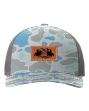 Load image into Gallery viewer, Mountains Leather Patch Richardson 112 Duck Camo Hat
