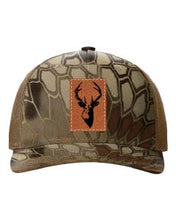 Load image into Gallery viewer, Buck Leather Patch Richardson 112 Duck Camo Hat
