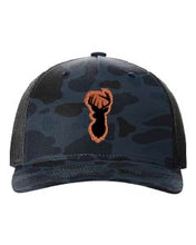 Load image into Gallery viewer, Deer Leather Patch Richardson 112 Duck Camo Hat
