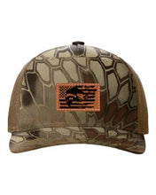 Load image into Gallery viewer, Bass Flag 2 Leather Patch Richardson 112 Duck Camo Hat
