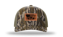 Load image into Gallery viewer, Vet Flag Leather Patch Richardson 112 Duck Camo Hat
