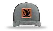Load image into Gallery viewer, Horseshoe Banner Leather Patch Richardson 112 Hat
