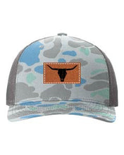 Load image into Gallery viewer, Cow Skull Patch Richardson 112 Duck Camo Hat
